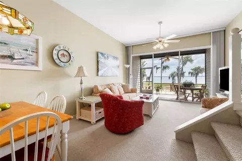 Living - 21134 NE 101st Ave, Earleton, FL 32631 photo 5 of 5