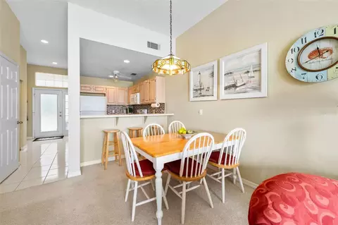 Dining - 21134 NE 101st Ave, Earleton, FL 32631 photo 1 of 1