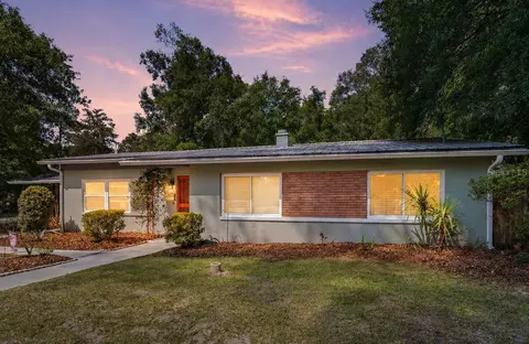 530 NE 10th St, Gainesville, FL 32601