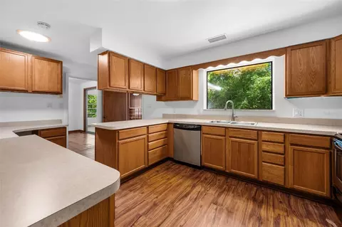Kitchen - 3716 SW 6th Pl, Gainesville, FL 32607 photo 4 of 5