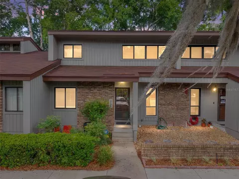 2738 NW 39th Dr, Gainesville, FL 32606
