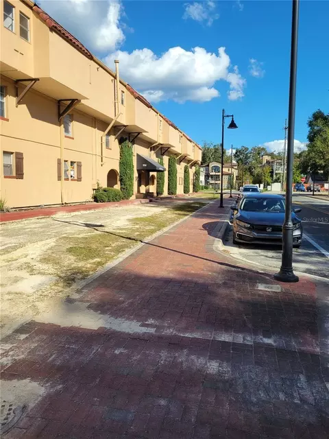 914 SW 8th Ave #26, Gainesville, FL 32601