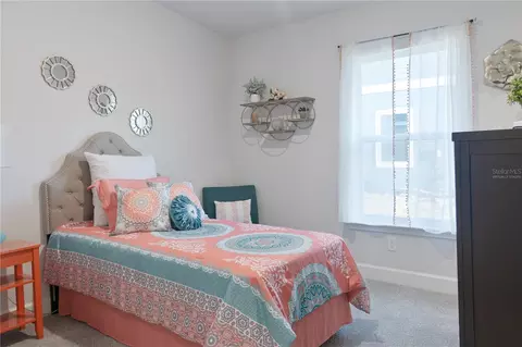 Bedroom - 1841 N Roberts Trl, Bell, FL 32619 photo 3 of 3