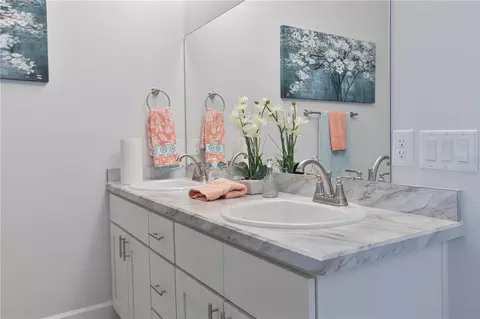 Bath - 1841 N Roberts Trl, Bell, FL 32619 photo 1 of 4