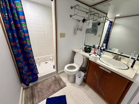Bath - 111 SW 23rd Ter, Gainesville, FL 32607 photo 1 of 3