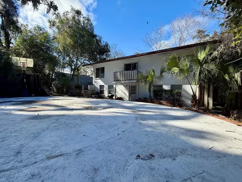 Exterior - 111 SW 23rd Ter, Gainesville, FL 32607 photo 2 of 9