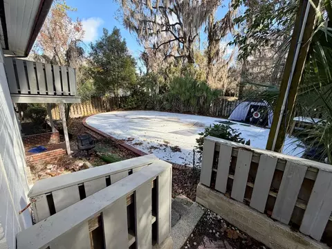 Exterior - 111 SW 23rd Ter, Gainesville, FL 32607 photo 8 of 9