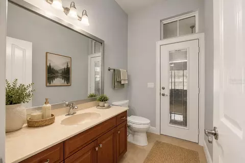 Bath - 1446 SW 87th St, Gainesville, FL 32607 photo 6 of 6