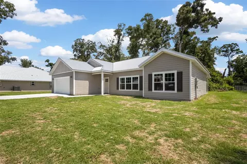 9100 Dorie Dr, Trenton, FL 32693
