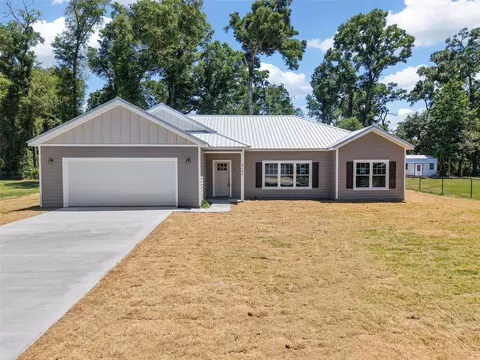9100 Dorie Dr, Trenton, FL 32693