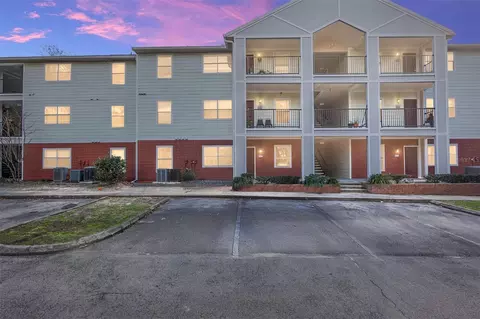 2360 SW Archer Rd #607, Gainesville, FL 32608