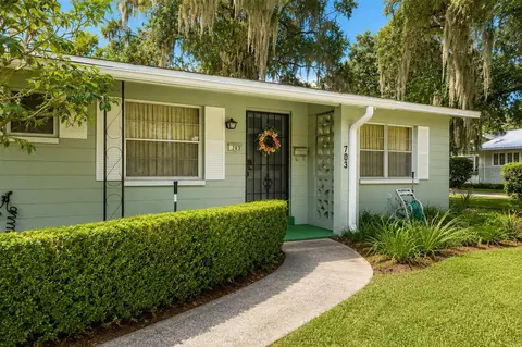 703 NE 6th Pl, Gainesville, FL 32601