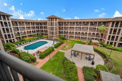 6100 Gulfport Blvd S #402, Gulfport, FL 33707