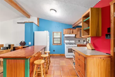 Kitchen - 4912 NW 170th St, Alachua, FL 32615 photo 2 of 12