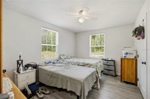 Bedroom - 9025 SE County Road 221, Hampton, FL 32044 photo 2 of 2