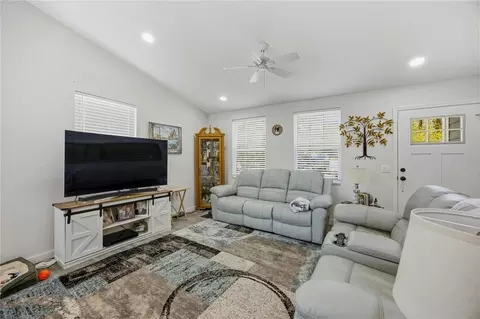 Living - 9025 SE County Road 221, Hampton, FL 32044 photo 2 of 2