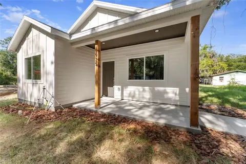 925 NE 17th Dr, Gainesville, FL 32641