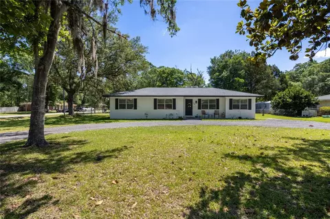 926 Woodlawn St, Starke, FL 32091