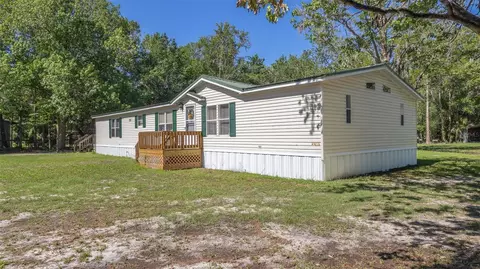 17824 NE 143rd Ter, Waldo, FL 32694