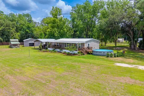 815 SW 10th St, Cross City, FL 32628