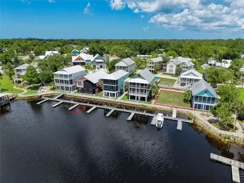 140 Ryland Cir, Steinhatchee, FL 32359