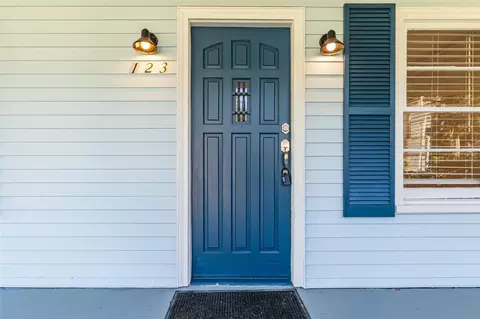 Exterior - 123 SE 1st St, Williston, FL 32696 photo 11 of 16