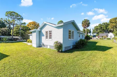 Exterior - 123 SE 1st St, Williston, FL 32696 photo 14 of 16