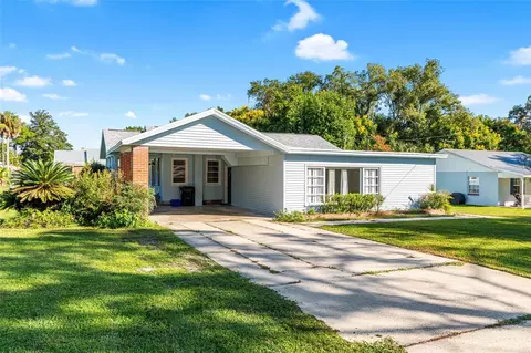 Exterior - 123 SE 1st St, Williston, FL 32696 photo 4 of 16