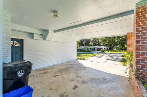 Exterior - 123 SE 1st St, Williston, FL 32696 photo 6 of 16