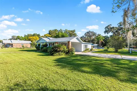 Exterior - 123 SE 1st St, Williston, FL 32696 photo 3 of 16