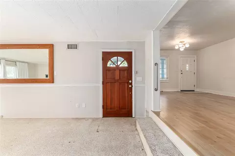 Entry Way - 123 SE 1st St, Williston, FL 32696 photo 1 of 3