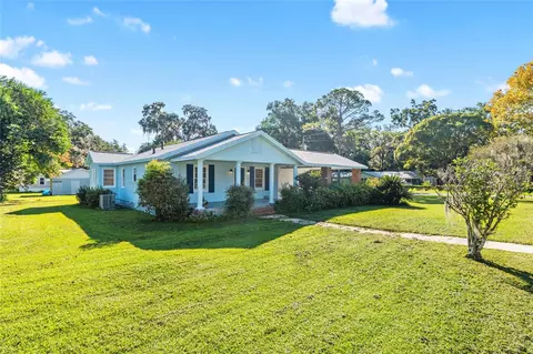 Exterior - 123 SE 1st St, Williston, FL 32696 photo 2 of 16