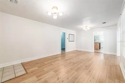 Living - 123 SE 1st St, Williston, FL 32696 photo 1 of 9