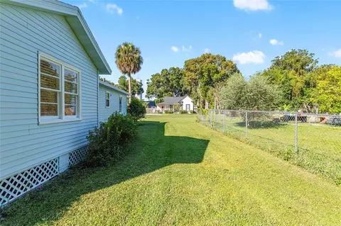 Exterior - 123 SE 1st St, Williston, FL 32696 photo 15 of 16