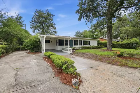 910 NE 24th St, Gainesville, FL 32641