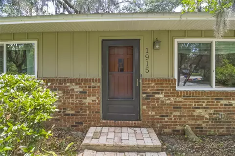 1915 NW 42nd Pl, Gainesville, FL 32605
