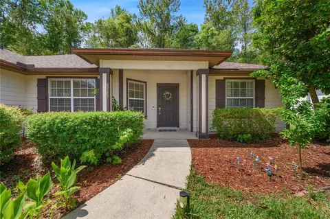8725 NW 9th Pl, Gainesville, FL 32606