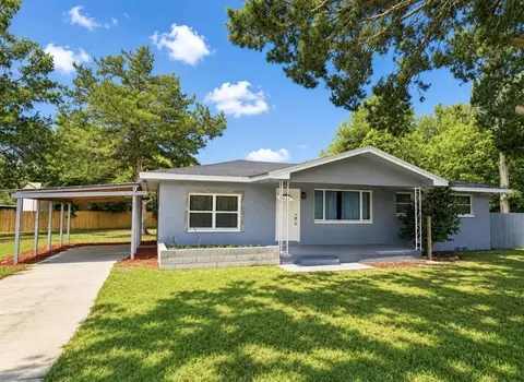1025 NE 4th St, Chiefland, FL 32626