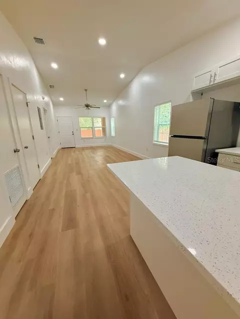 7020 SW 45th Ave, Gainesville, FL 32608
