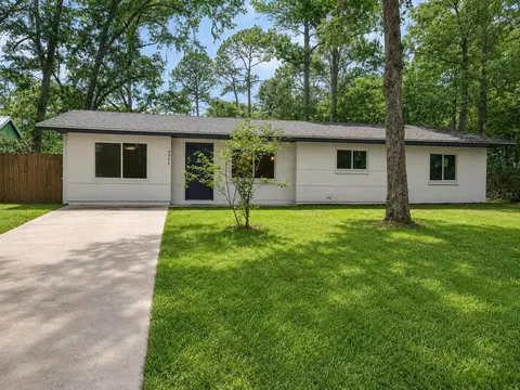 4302 NW 21st Dr, Gainesville, FL 32605