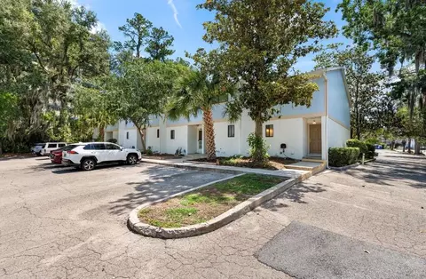 1432 SW 25th Pl #C1, Gainesville, FL 32608