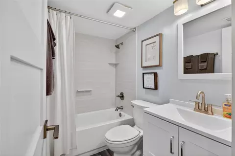 Bath - 4 Ocean Trace Rd #104, Saint Augustine, FL 32080 photo 1 of 5