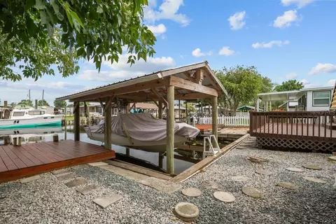 41 Scott St, Welaka, FL 32193 photo 4