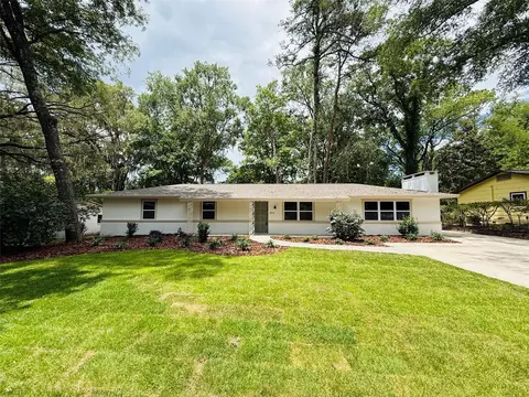 900 NW 39th Dr, Gainesville, FL 32605