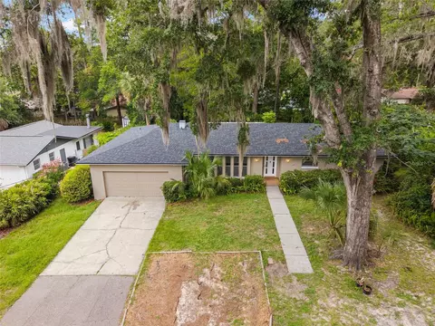 930 NW 37th Ter, Gainesville, FL 32605