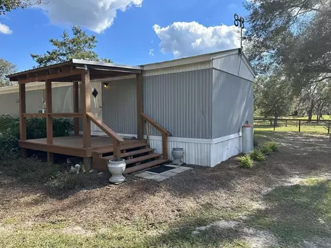 559 SW 15th Ct, Bell, FL 32619
