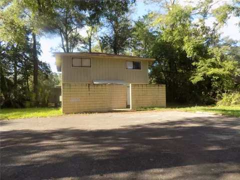 Exterior - 713 SW 69 St, Gainesville, FL 32607 photo 2 of 7