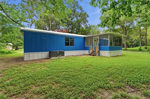 Exterior - 1212 NE 1st Ave, Williston, FL 32696 photo 6 of 7