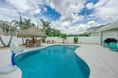 Exterior - 3203 Dark Sky Dr, Saint Cloud, FL 34773 photo 11 of 18