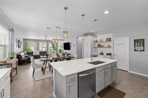 Kitchen - 3203 Dark Sky Dr, Saint Cloud, FL 34773 photo 4 of 5